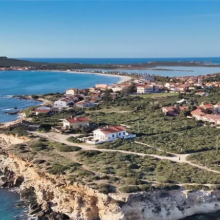 Laura - Holiday home Putzu Idu